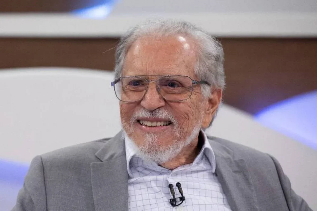 Carlos Alberto de Nóbrega tem cirurgia de marcapasso remarcada