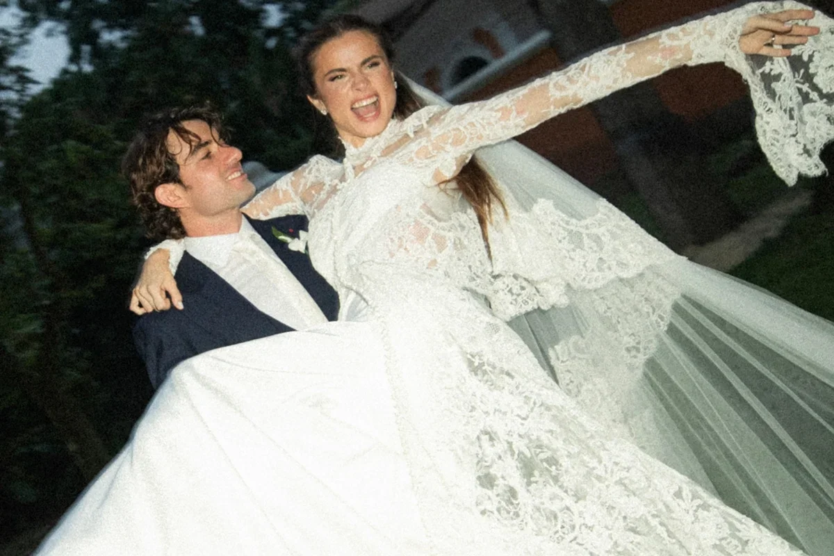 Giulia Be e Conor Kennedy: selos do casamento têm foto de Robert F. Kennedy