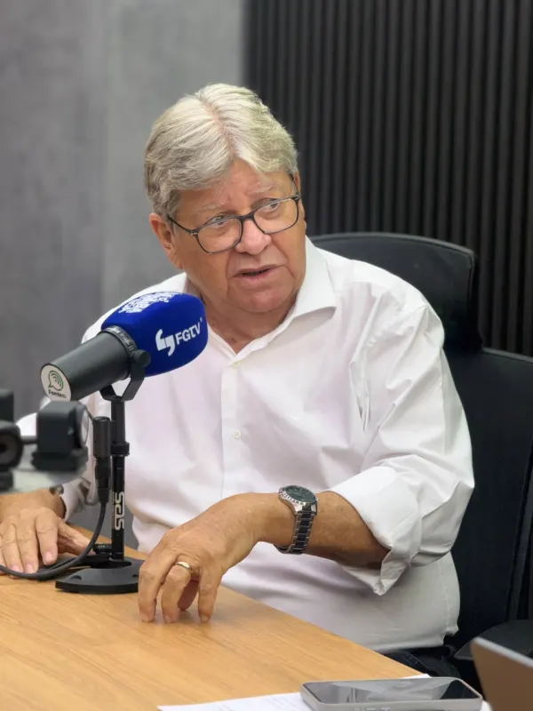 João Azevêdo pede que Lucas Ribeiro seja ouvido na eleição da ALPB