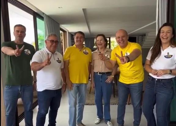 Léa Toscano e Camila Toscano reforçam apoio a Flávio Bolsonaro