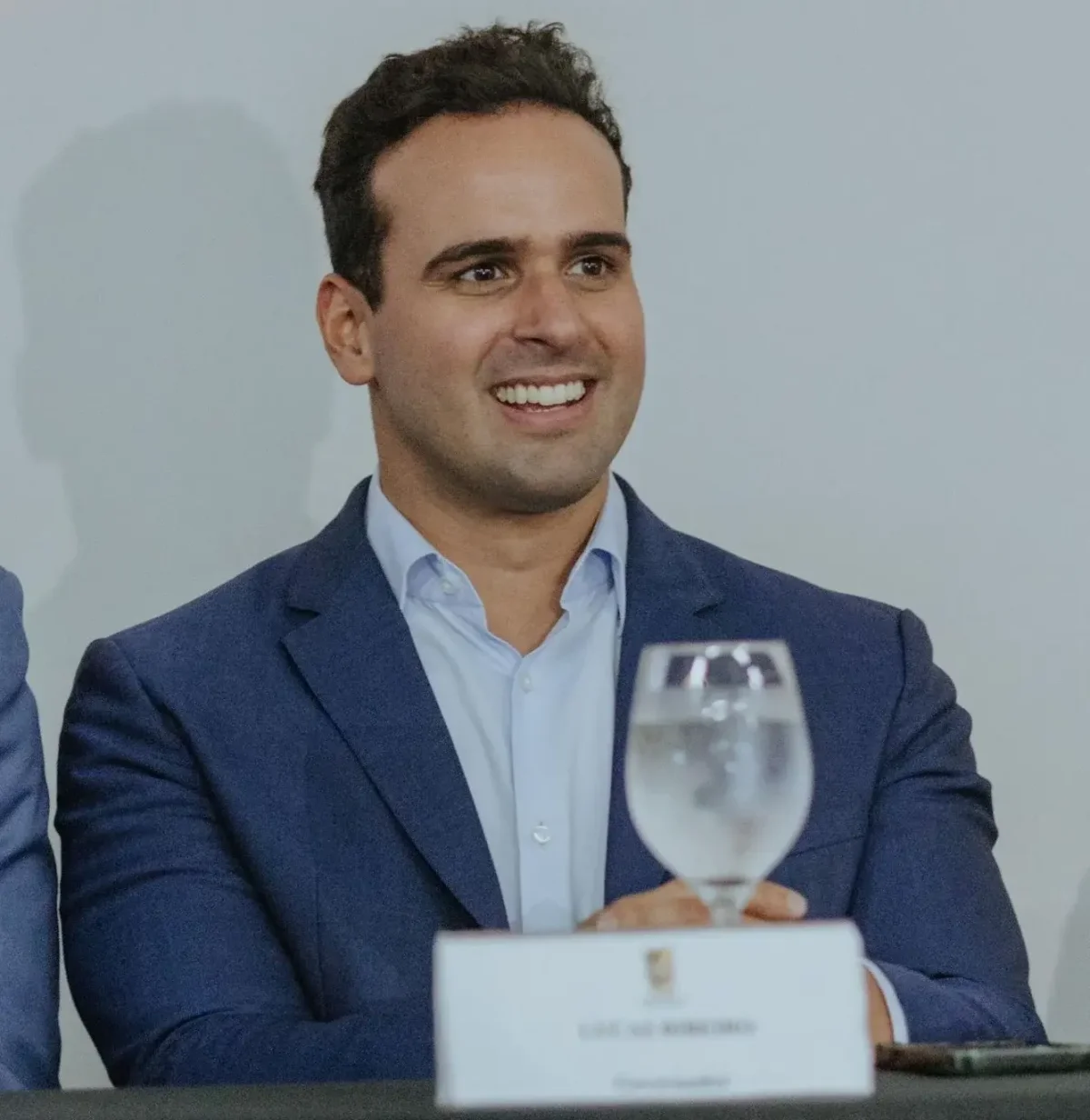 Lucas Ribeiro antecipa folha de outubro do governo estadual