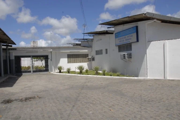 Presídio Silvio Porto: detento ferido com 'faca artesanal'
