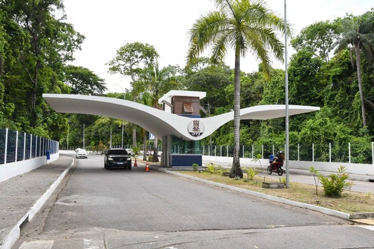 UFPB suspende aulas para facilitar deslocamento de eleitores